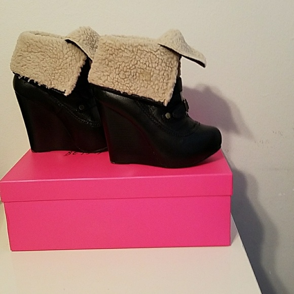 Betsey Johnson Ryderrr Wedge Boots Size 8.5 - Picture 6 of 8